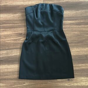 Elegant Black Strapless Dress